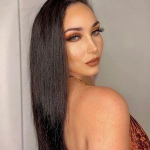 Meet your Posher, Mariana